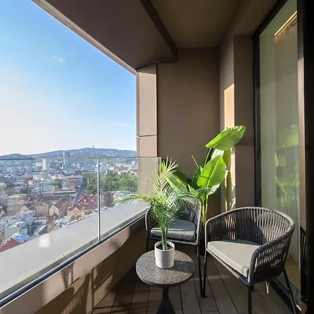 Ah Sky Park 1a - Castle View Free Parking * Bratysława