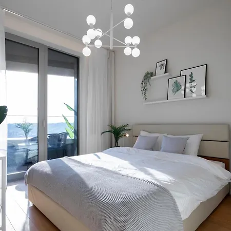 Ah Sky Park 1a - Castle View Free Parking Lägenhet Bratislava