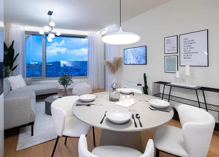 Lägenhet Ah Sky Park 1a - Castle View Free Parking *