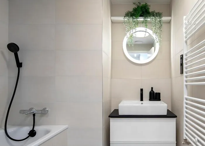 Ah Sky Park 1a - Castle View Free Parking *